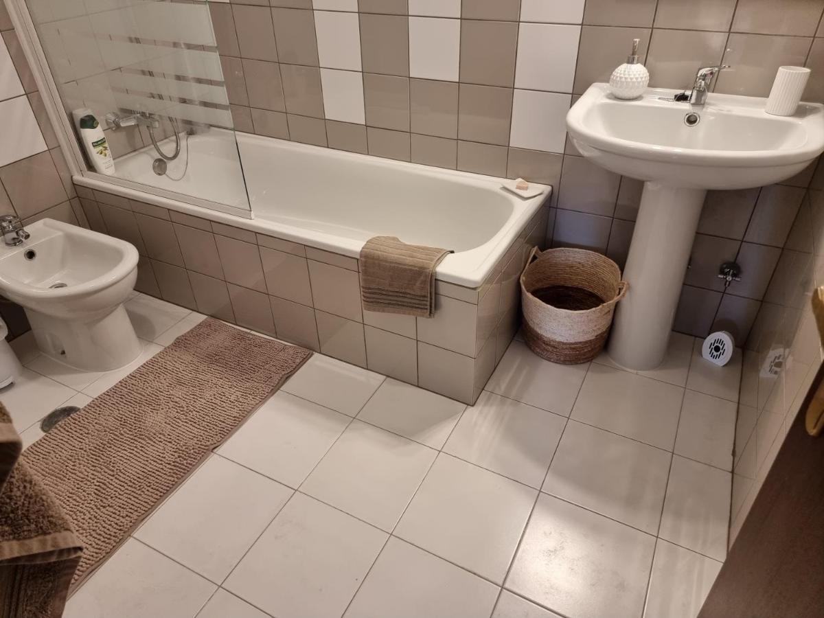 Apartamento Encantador Com Piscina Aquecida ปอร์ติเมา ภายนอก รูปภาพ