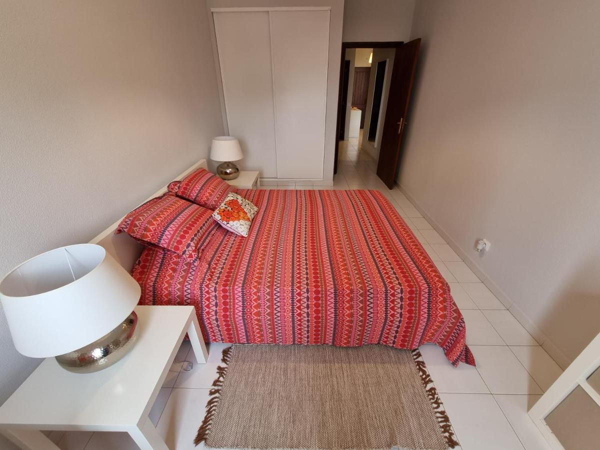 Apartamento Encantador Com Piscina Aquecida ปอร์ติเมา ภายนอก รูปภาพ