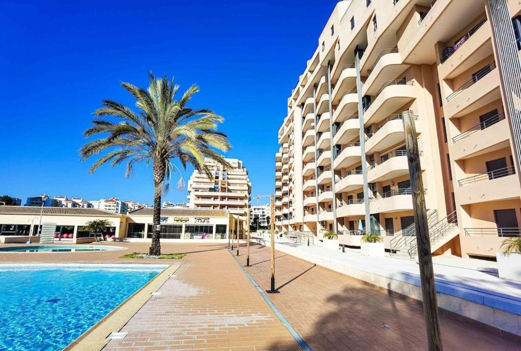 Apartamento Encantador Com Piscina Aquecida ปอร์ติเมา ภายนอก รูปภาพ